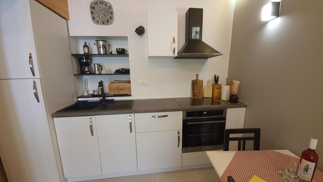 Franceska Apartmani Cres Eksteriør billede