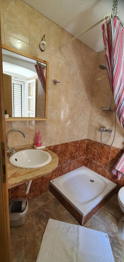 Franceska Apartmani Cres Eksteriør billede