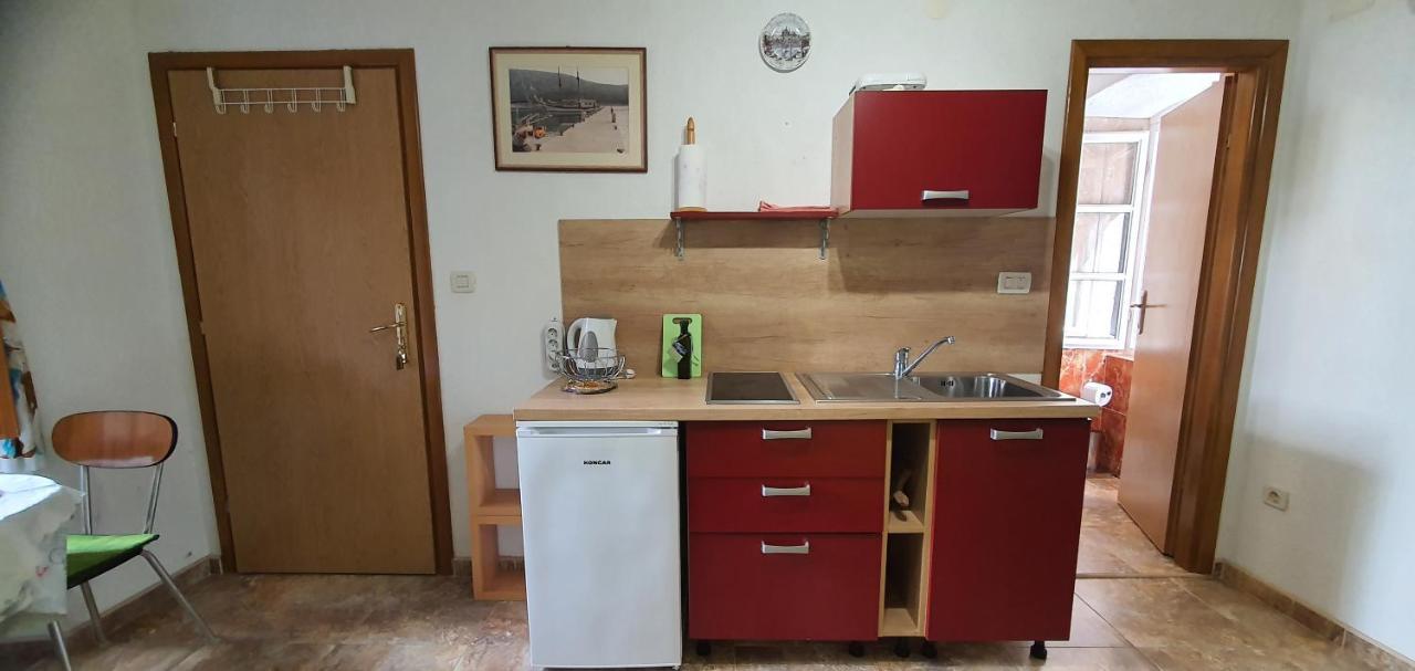Franceska Apartmani Cres Eksteriør billede